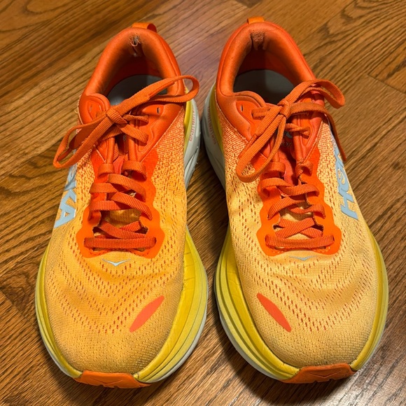 Hoka running shoes Bondi 8 sneakers in size 8.5 - Picture 2 of 9